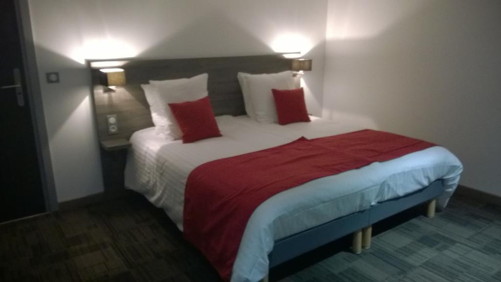 Hotel Cour Du Tonnelier Bouxwiller  Habitación foto